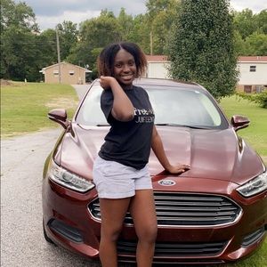 Meet your Posher, Jazmine’a